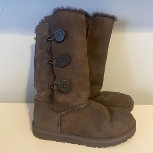 brown ugg boots